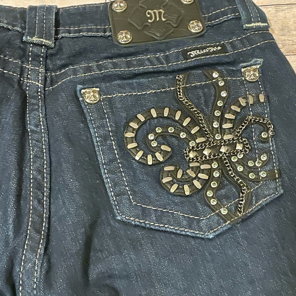 Miss Me Fleur de Lis straight leg jeans